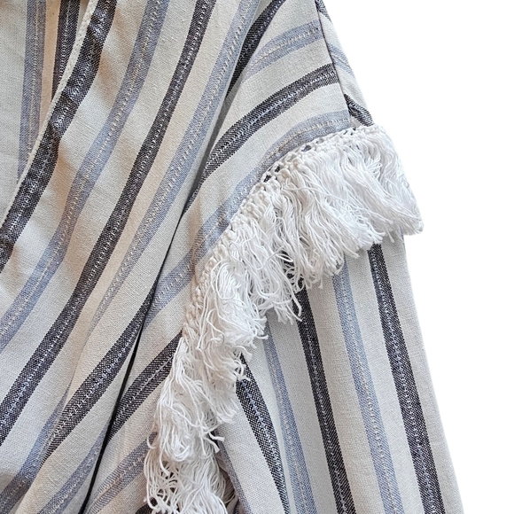 Saylor Linen Blend Jil Top with Belt and Fringe Detail, Size Medium - Picture 5 of 11